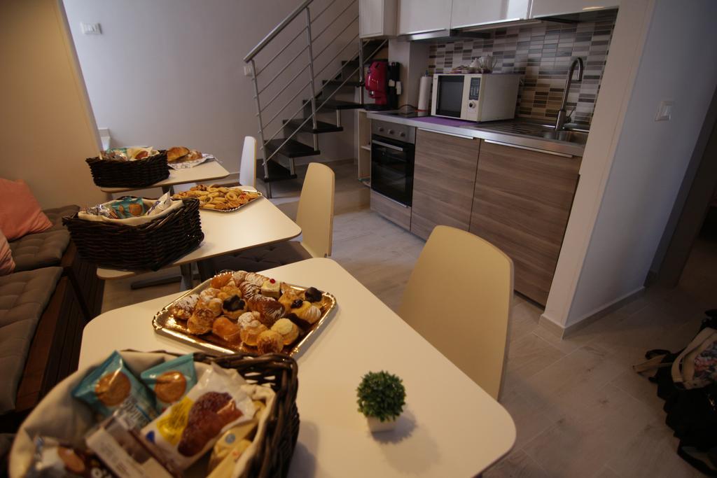 Rosemary Charming Rooms Termoli Exterior photo